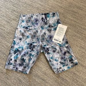 NEW Lululemon Align HR Short 8” SIZE 6